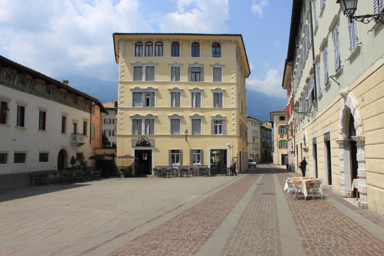 B&B Color Rovereto ロヴェレート エクステリア 写真