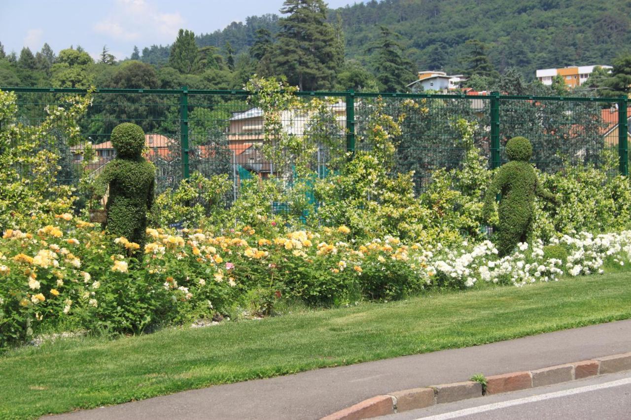 B&B Color Rovereto ロヴェレート エクステリア 写真