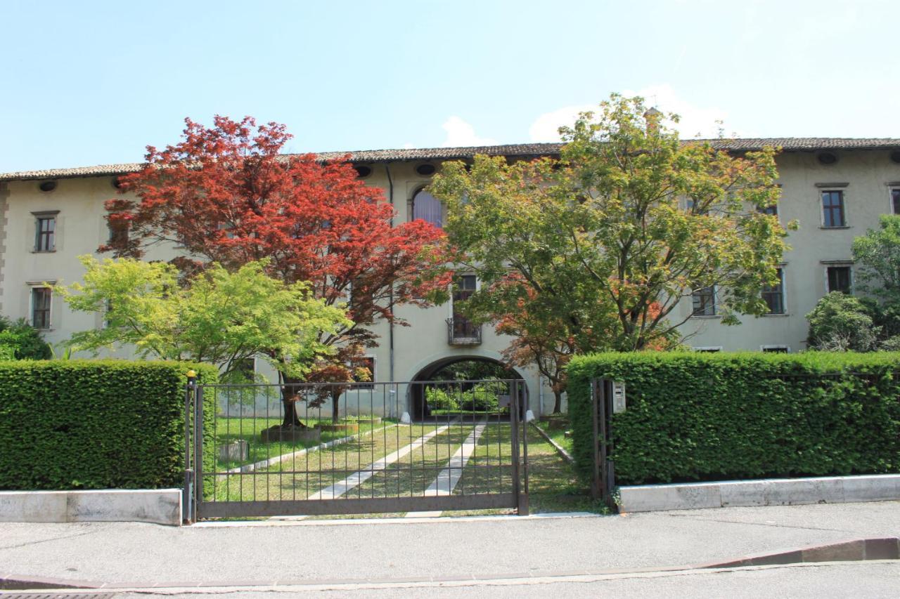 B&B Color Rovereto ロヴェレート エクステリア 写真